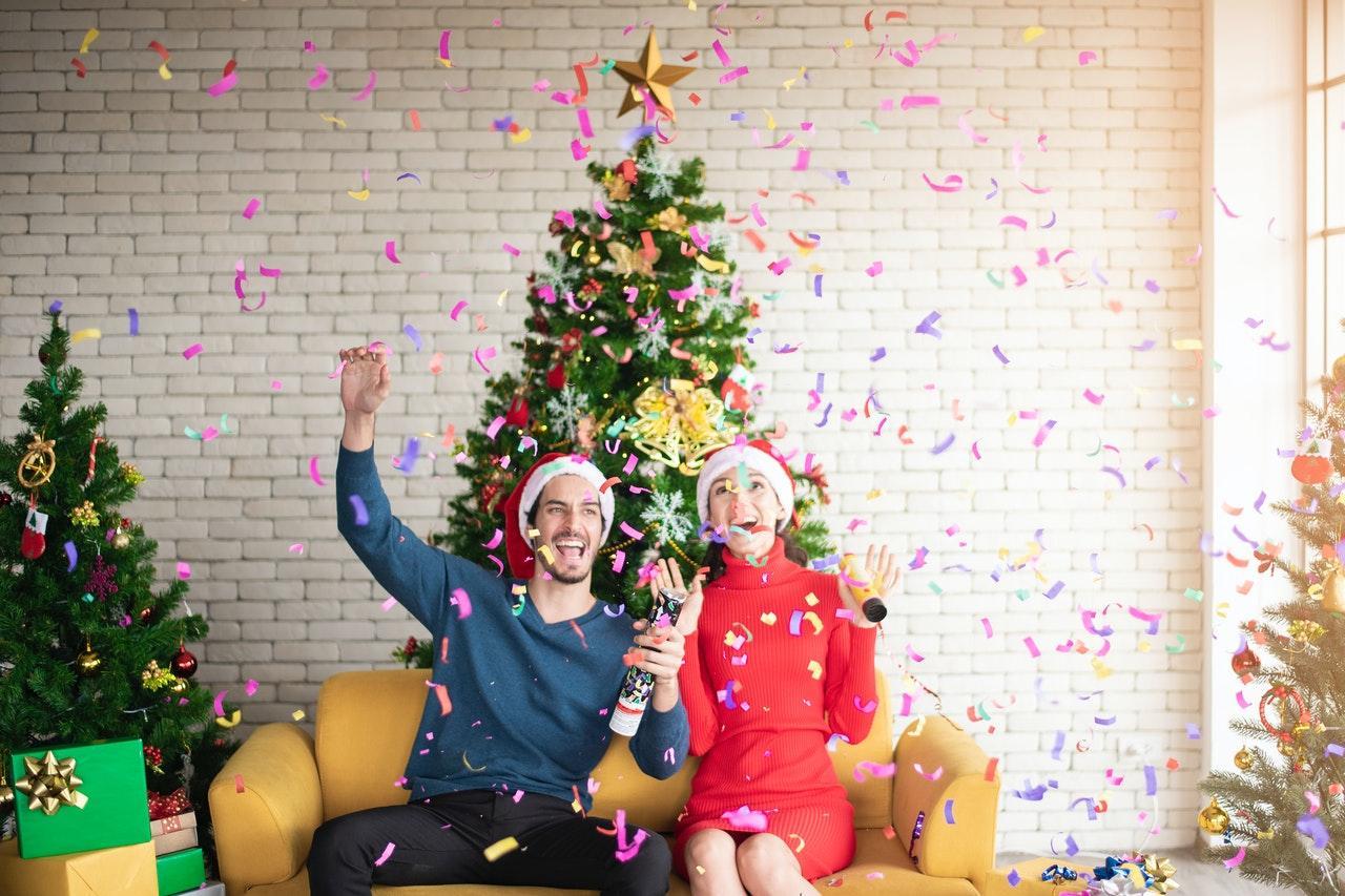 How to organize a winter-themed housewarming party in LA