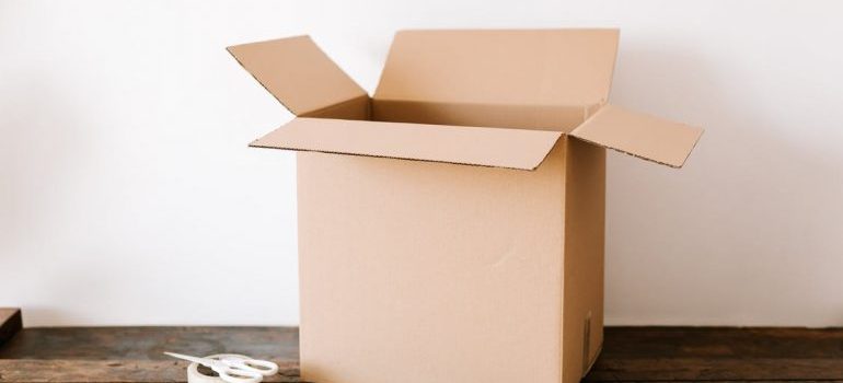 pack your glassware in the box
