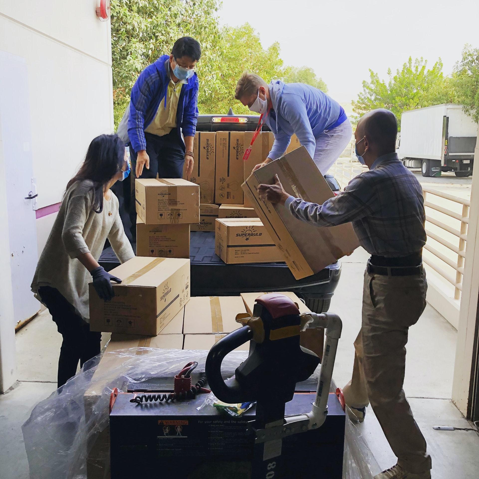 Plastic Moving Crates vs. Cardboard Boxes- What to Choose?