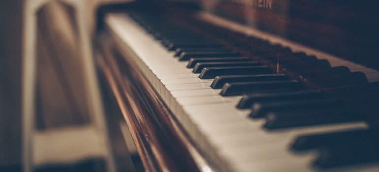 A piano