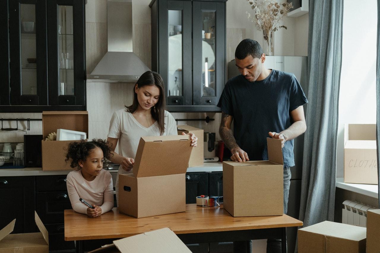 Organizing a family relocation to Florida